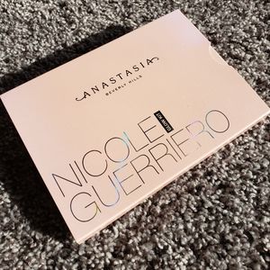 ABH Nicole Guerriero Glow Kit